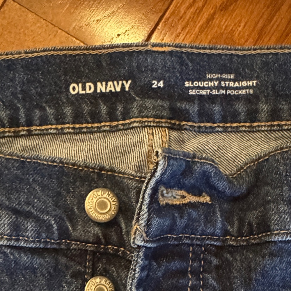 Old Navy Ripped Jeans - Picture 2 of 4